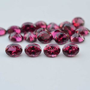 พลอยมาลาวีสีม่วงแดงธรรมชาติขนาด 10x12 มม. รูปทรงวงรีเหลี่ยมเพชรพลอยสีชมพูอมม่วง  ราคาขายส่งจากผู้ค้า - Product Image 2