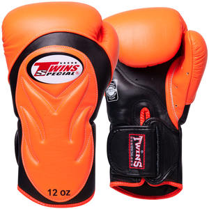 Gants de boxe en cuir légers personnalisés avec design OEM, poignées respirantes et fermeture auto-agrippante pour l'entraînement - Product Image 1