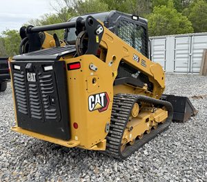 Cargadora de Dirección Deslizante Usada Caterpillar 255 con Bomba Hidráulica HYDAC, Carga Nominal de 9 Toneladas, Motor de 75 KW, Construcción Duradera - Product Image 4