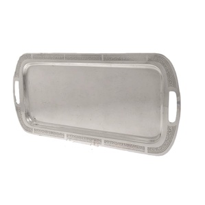 Nouveau plateau de service alimentaire en aluminium finition argentée avec poignée en relief pour la maison et les mariages - Product Image 4