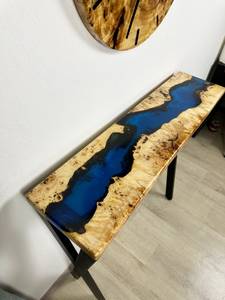 Mesa Consola de Resina Epoxi con Borde Natural Midnight River de TIMELESS CRAFT, Mueble de Madera y Resina Azul Hecho a Mano para Sala de Estar, Estilo Moderno y Lujoso - Product Image 5