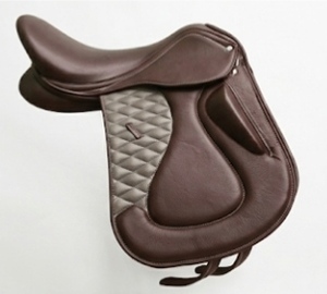 Selle de dressage et d'endurance pour chevaux de course anglaise, qualité supérieure, personnalisable, en cuir véritable avec arceau en bois/plastique - Product Image 3