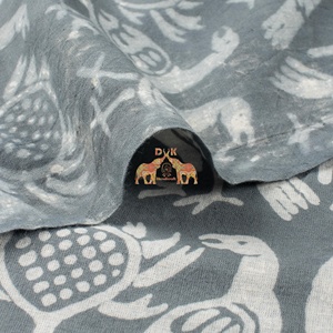 Nouveauté : Tissu kashish en coton imprimé à la main avec des motifs d'oiseaux pour vêtements et textiles de maison - Product Image 5