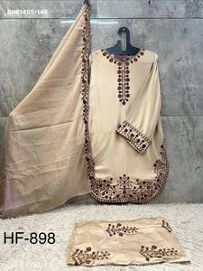 Collection de costumes, pantalons palazzo et dupattas en satin de rayonne de qualité supérieure avec broderies et manches longues – Achetez en ligne auprès de fournisseurs indiens et internationaux - Product Image 5