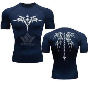 T-shirt sportif blanc à manches courtes et col rond pour homme, coupe ajustée, avec imprimé ailes tribales noires, en tissu jersey à séchage rapide - Product Image 4