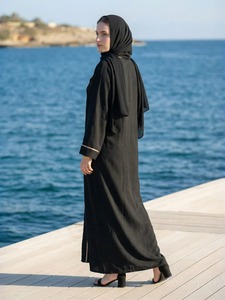Abaya noire modeste en polyester, longueur ras du sol, pour femmes adultes, style turc du Moyen-Orient, tenue de prière, couleur unie, coupe ample - Product Image 4