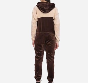 Survêtement en velours léger et confortable pour femme, avec logo personnalisé, idéal pour le jogging et la gym, respirant - Product Image 3