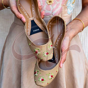 Nouvelles chaussures imprimées antidérapantes pour femmes, en jute, semelle antidérapante, fabrication professionnelle de haute qualité - Product Image 2