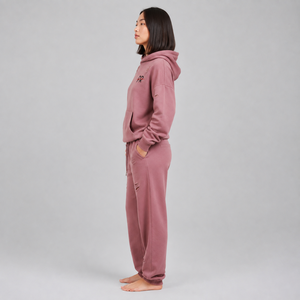 Vêtements de sport pour femmes en gros, fabriqués en usine, avec tissu de qualité, designs personnalisés, apparence élégante et coupe confortable. - Product Image 3