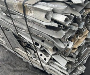 Déchets d'aluminium 6061 de haute pureté, provenant directement de l'usine, provenant d'extrusion, en vrac - Product Image 1