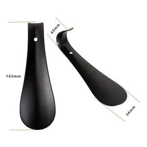 Poignées de chaussures en corne d'inspiration antique, designs de chaussures en corne sur mesure, chaussures en cuir de luxe avec détails en corne, chaussures en corne fabriquées à la main - Product Image 2