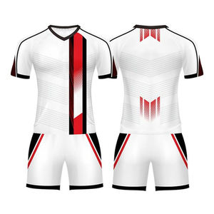 Tenue de football personnalisée par sublimation, ensemble maillot et short, doux, respirant, séchage rapide, anti-UV, équipement de football - Product Image 1