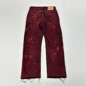 Jeans de hombre estilo streetwear con parches y pedrería, tela de buena calidad y cómoda. - Product Image 2