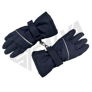 New Hot Selling High-quality Polyester Ski Gloves for Winter Snowboarding Sports Unisex Available for Wholesale - Product Image 3