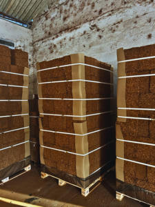 Bloc de cocopeat tamponné 5 kg, faible EC, haute expansion, tourbe de coco en vrac, fabricant exportateur pour l'hydroponie - Product Image 4