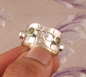 Wholesale Handcrafted August Birthstone <b>Peridot</b> 925 Silver Stackable <b>Ring</b> for Women Trendy Bohemian <b>Peridot</b> Finger <b>Ring</b> - Product Image 3