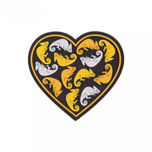 Patchs personnalisés écologiques de nouvelle conception, logo en relief personnalisé, patchs en silicone PVC 3D en caoutchouc souple pour vêtements avec OEM - Product Image 2