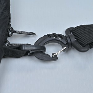 Sac pour ordinateur portable Oxford noir minimaliste avec bretelles et fermeture éclair, design souple unisexe, résistant à l'eau, grande capacité - Product Image 4