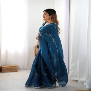 VASTRA COTTAGE Sari de Seda Bordado con Hilo y Lentejuelas y Blusa sin Coser, Colección Elegante para Bodas y Fiestas - Product Image 3