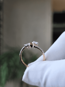Bague Cœur Ouvert Classique en Diamant de Laboratoire Poire 0,40 ct Or 14K Torsadé Entrecroisé Bijou Fin de Promesse Cadeau pour Femme - Product Image 3