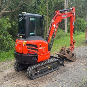 Excavatrice sur chenilles hydraulique Kubota KX040 de 4 tonnes, mini-machine compacte, moteur diesel, pour travaux de terrassement et de construction. - Product Image 5