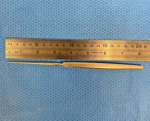 Gancho Adson Quirúrgico Afilado de 3 mm y 20 cm, Instrumento Ortopédico con Certificación CE ISO, Uso Manual en Quirófano Clase I - Product Image 3