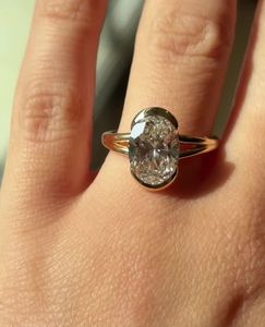 แหวนหมั้นเพชรทรงรี 3 กะรัต แบบฝังครึ่งวง ขอบทองคำขาว 14K ชุบโรเดียม ได้รับการรับรองจาก IGI ดีไซน์แยกก้าน - Product Image 3