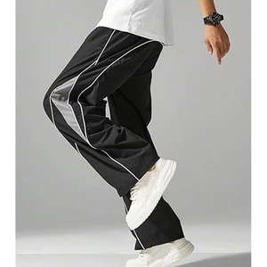Pantalon de survêtement noir pour homme avec bande latérale, taille élastique et cordon de serrage, décontracté, léger, respirant, en maille, style printemps - Product Image 4