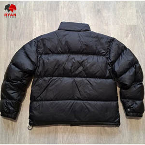 เสื้อแจ็คเก็ตพัฟเฟอร์แบบสั่งทำพิเศษสำหรับผู้ชาย คอตั้ง ผลิตจากผ้าที่เป็นมิตรต่อสิ่งแวดล้อม ระบายอากาศได้ดี พร้อมโลโก้ตามสั่ง - Product Image 4