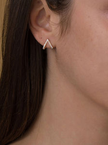 Pendientes de Oro Rosa de 14K con Diamantes Cultivados en Laboratorio, Diseño Chevron, Minimalistas, Regalo de Boda y Aniversario para Mujer - Product Image 4