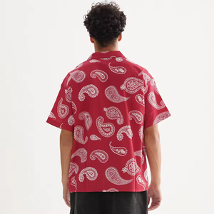 Camiseta con Estampado Gráfico Moderno, Casual y Cómoda para Hombre y Mujer, OEM 2026, Fabricada por TRIOTAKE INDUSTRY - Product Image 2