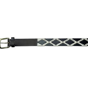 Ceinture polo tressée en cuir véritable avec motif textile coloré, conçue pour des tenues élégantes, une utilisation en extérieur et un confort optimal. - Product Image 4