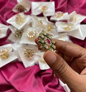 Anillos ajustables Kundan hechos a mano en India, recuerdo de boda para damas de honor, regalo para la ceremonia Haldi, Mehndi, Sangeet, recuerdos de fiesta, regalos de agradecimiento. - Product Image 2