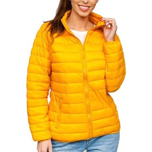 Veste matelassée en polyester jaune chaud pour femme, coupe ajustée, col montant, effet bulle, teinte unie, collection automne/hiver – En promotion - Product Image 1