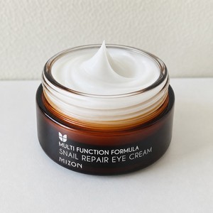 ผลิตภัณฑ์ความงามเกาหลี Mizon Snail Repair EyeCream 25 มล. ครีมบำรุงรอบดวงตาสารสกัดจากหอยทาก ผลิตภัณฑ์ดูแลผิวหน้าเกาหลี - Product Image 3
