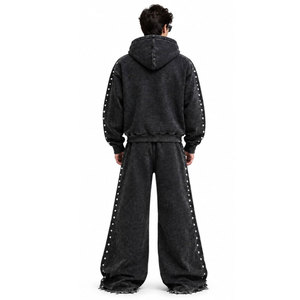 Ensemble survêtement à capuche coupe ample style streetwear avec logo jaune imprimé et poches latérales – Dernier prix - Product Image 3