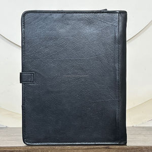 Porte-documents en cuir de vachette artisanal tendance Super Septembre, design floral, classeur professionnel haut de gamme pour documents - Product Image 5