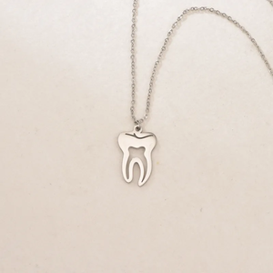 Collier pendentif géométrique pour femme, acier inoxydable 304 résistant à l'eau, chaîne fine plaquée or 18 carats - Product Image 6