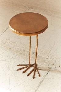 Mesa Auxiliar de Metal con Diseño de Hojas Doradas y Base de Trípode, Mueble Hecho a Mano para Sala de Estar de Estilo Ecléctico - Product Image 5