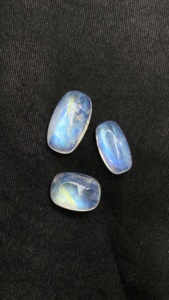 Lote certificado de piedras sueltas de piedra lunar natural arcoíris con forma de cojín, cabujones de 17.85 quilates para joyería - Product Image 3