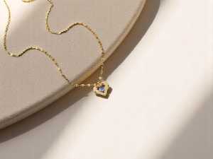 Collier Pendentif Cœur Océan en Cristal, Argent 925 Plaqué Or, Style Vintage, Sertissage Bezel, Bijoux de Luxe pour Femme, Fournisseur en Gros - Product Image 3