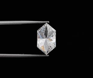 Diamant de laboratoire taille marquise néerlandaise 4.0 CT, certifié IGI, couleur F, percé au laser, OM GEMS, bijoux personnalisés - Product Image 2