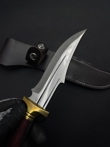 Cuchillo de Caza y Camping de Acero Inoxidable 4116, Hoja Fija con Borde Parcialmente Dentado, Mango de Madera de Paddock y Funda de Cuero - Product Image 2