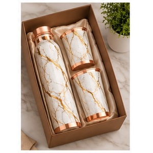 Juego de Botellas de Agua Minimalistas de Cobre Puro con Diseño Floral y Detalles en Cobre, Bebedero Portátil para Viajes - Product Image 4