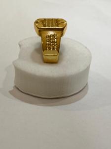 Bague Chevalière Carrée de Luxe pour Homme en Laiton Plaqué Or Seaila GRP5-0019, Bijou Texturé Tendance pour Usage Quotidien – Vente en Gros - Product Image 4