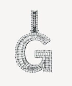 Colgante con Letra G, Chapado en Rodio, Aleación con Diamantes de Corte Esmeralda, Estilo Hiphop, Unisex, para Regalo - Product Image 1