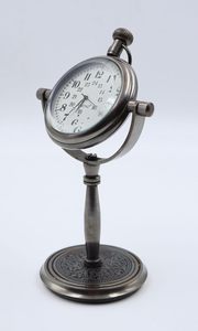 Horloge de bureau Art Déco en laiton antique, mouvement à quartz, cadeau personnalisé unique pour lui et elle, remise de diplôme, 5 pouces - Product Image 4