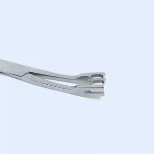 Petites pinces à os en acier inoxydable de 14 cm, instruments vétérinaires orthopédiques à commande manuelle, approuvées CE, haute qualité - Product Image 2