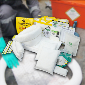Kit de Réponse aux Déversements d'Huile 45L avec Sac Souple, Tampons Absorbants d'Huile, Chaussettes de Containment, Nettoyage Rapide des Déversements d'Huile, Usage Marin et Pétrolier (ID) - Product Image 1