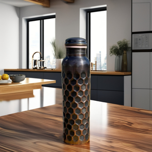 ขวดน้ำทองแดง100% ดีไซน์ทันสมัยเป็นมิตรกับสิ่งแวดล้อมและยั่งยืนพร้อมภาชนะใส่น้ำฝาเกลียวแบบใช้ซ้ำได้เป็นมิตรกับสิ่งแวดล้อม - Product Image 1